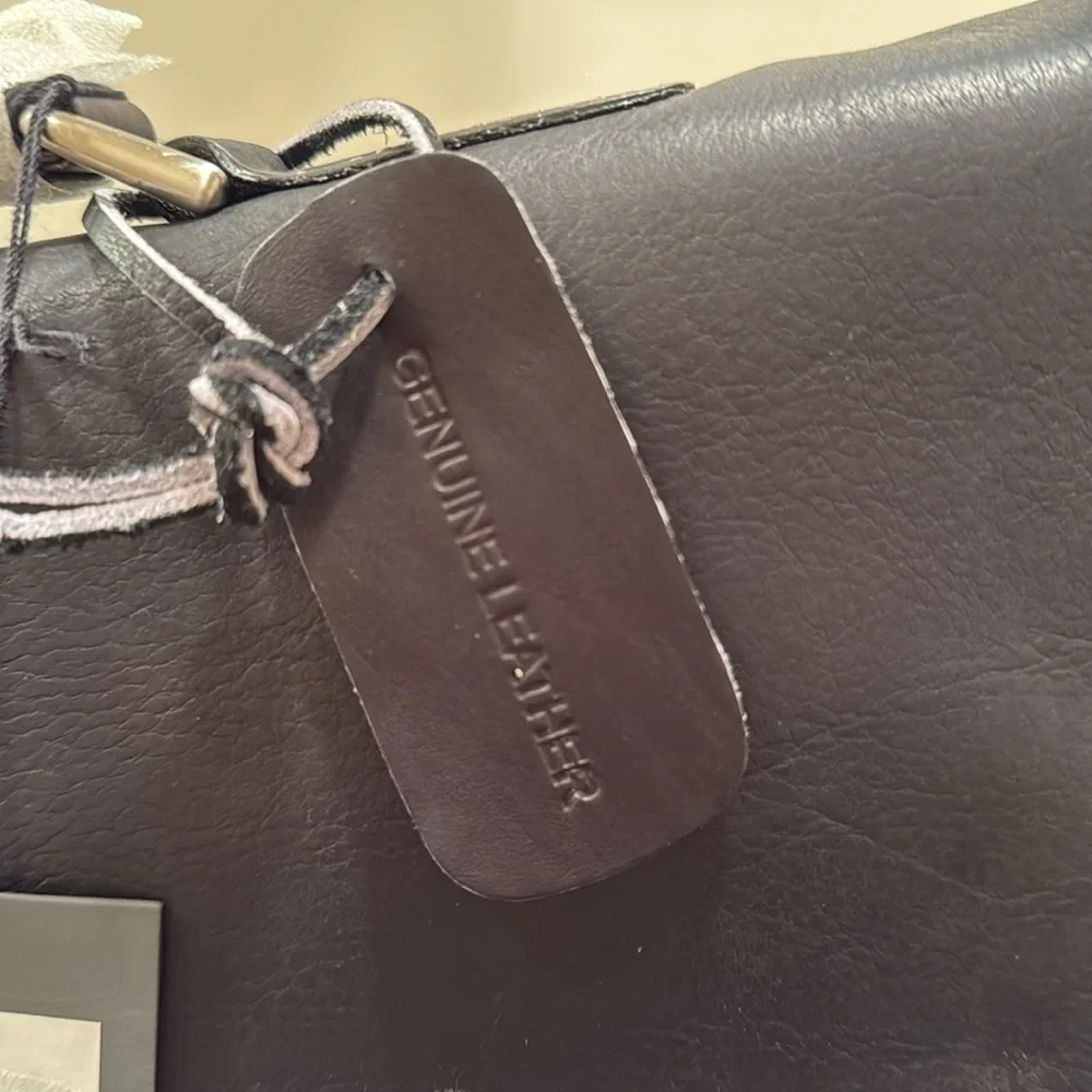 Kenneth Cole Reaction Black Leather Briefcase with Shoulder Strap